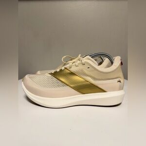 Tracksmith Eliot Racer Ivory / Gold Women’s US 10 EU 40.5 UK 8
